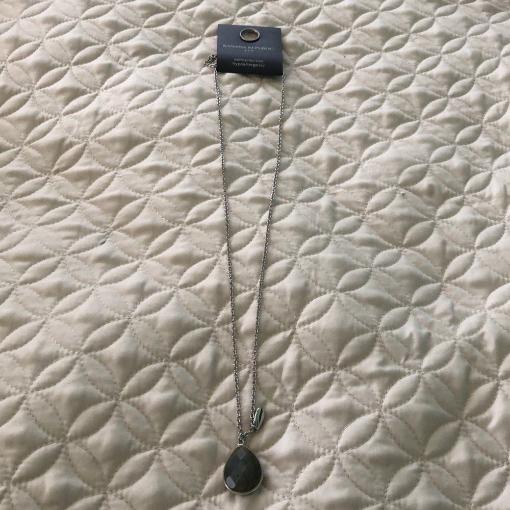 NWT Banana Republic semiprecious stone necklace